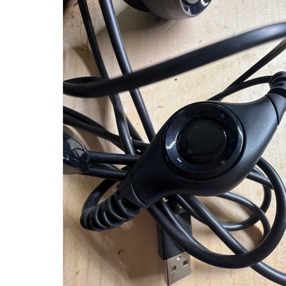 Logitech H390 Wired USB Computer Headset Black Noise Cancelling‎ Mic 981-000014